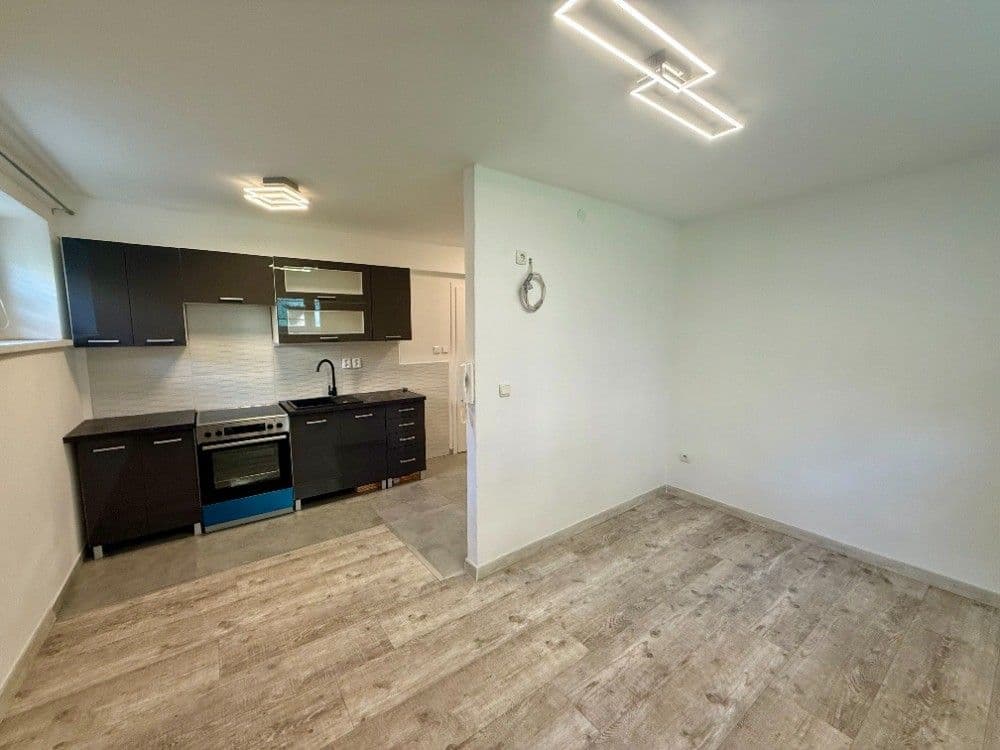 Prenájom bytu 1-izbový 26 m², Herbenova, Ústí nad Labem, Ústecký kraj Prenájom bytu 1-izbový 26 m², Herbenova, Ústí nad Labem, Ústecký kraj