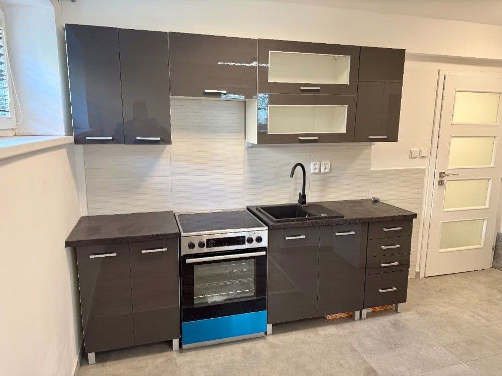 Prenájom bytu 1-izbový 26 m², Herbenova, Ústí nad Labem, Ústecký kraj Prenájom bytu 1-izbový 26 m², Herbenova, Ústí nad Labem, Ústecký kraj