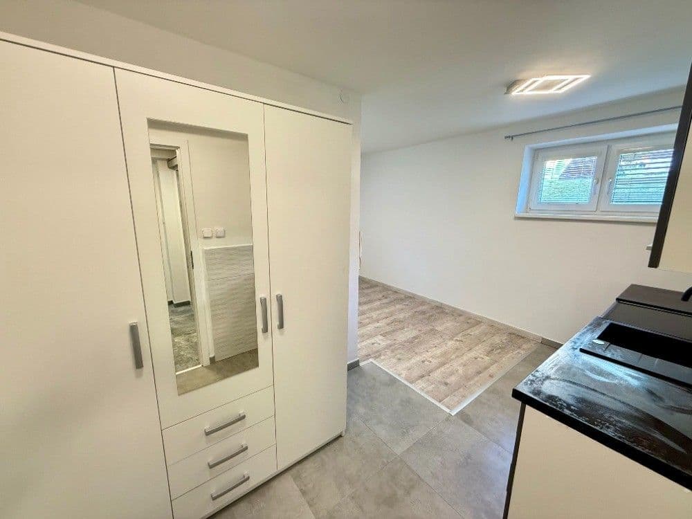Prenájom bytu 1-izbový 26 m², Herbenova, Ústí nad Labem, Ústecký kraj Prenájom bytu 1-izbový 26 m², Herbenova, Ústí nad Labem, Ústecký kraj