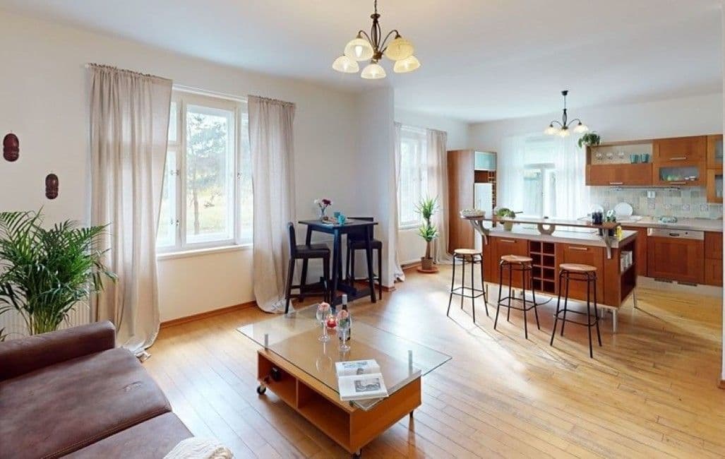 Predaj domu 240 m², pozemok 8.000 m², Velvary, Středočeský kraj Predaj domu 240 m², pozemok 8.000 m², Velvary, Středočeský kraj