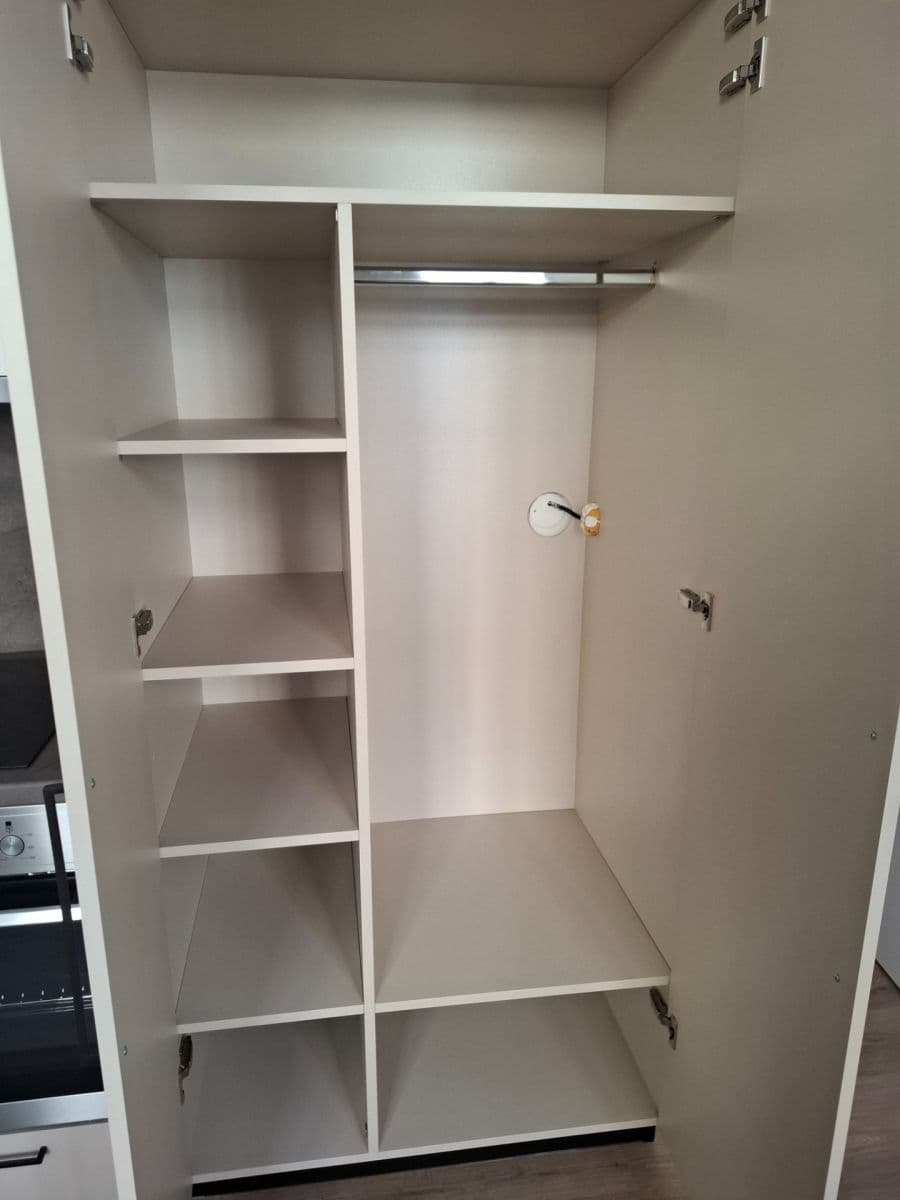 Prenájom bytu 1-izbový 19 m², Kolmá, Praha, Praha Prenájom bytu 1-izbový 19 m², Kolmá, Praha, Praha