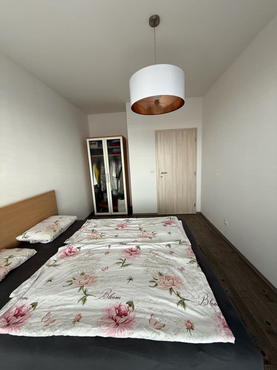 Prenájom bytu 3-izbový 68 m², Emy Destinové, Jinočany, Středočeský kraj Prenájom bytu 3-izbový 68 m², Emy Destinové, Jinočany, Středočeský kraj