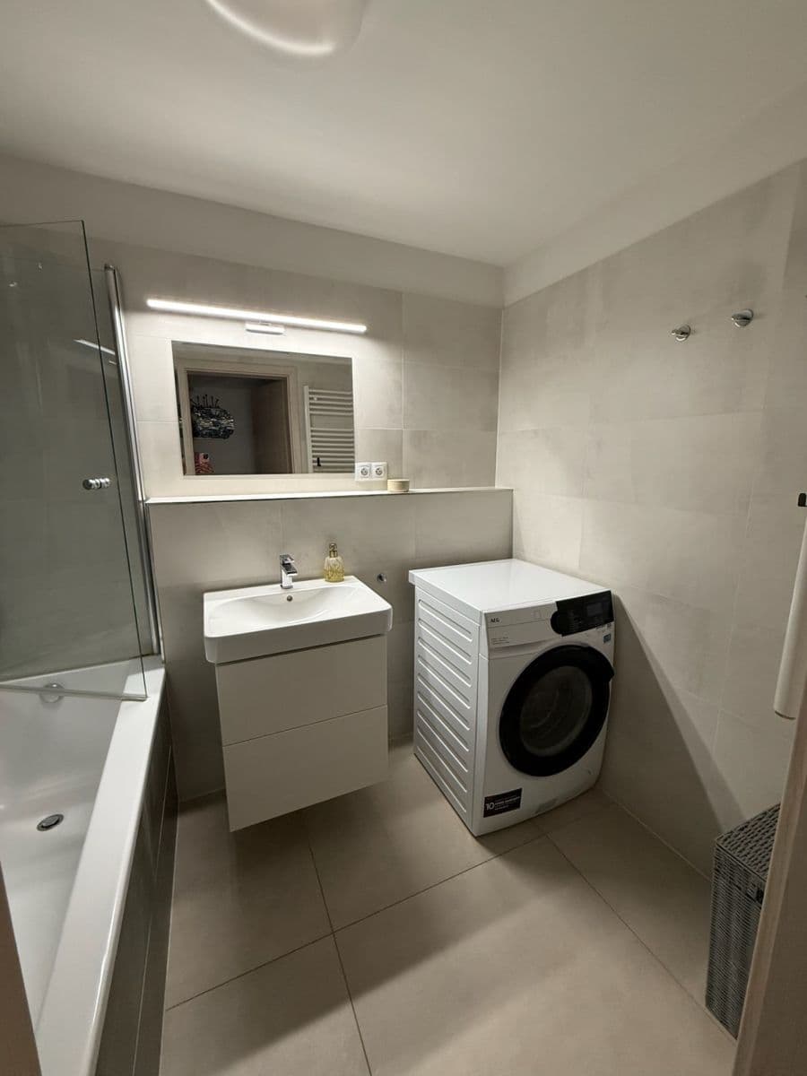 Prenájom bytu 3-izbový 68 m², Emy Destinové, Jinočany, Středočeský kraj Prenájom bytu 3-izbový 68 m², Emy Destinové, Jinočany, Středočeský kraj