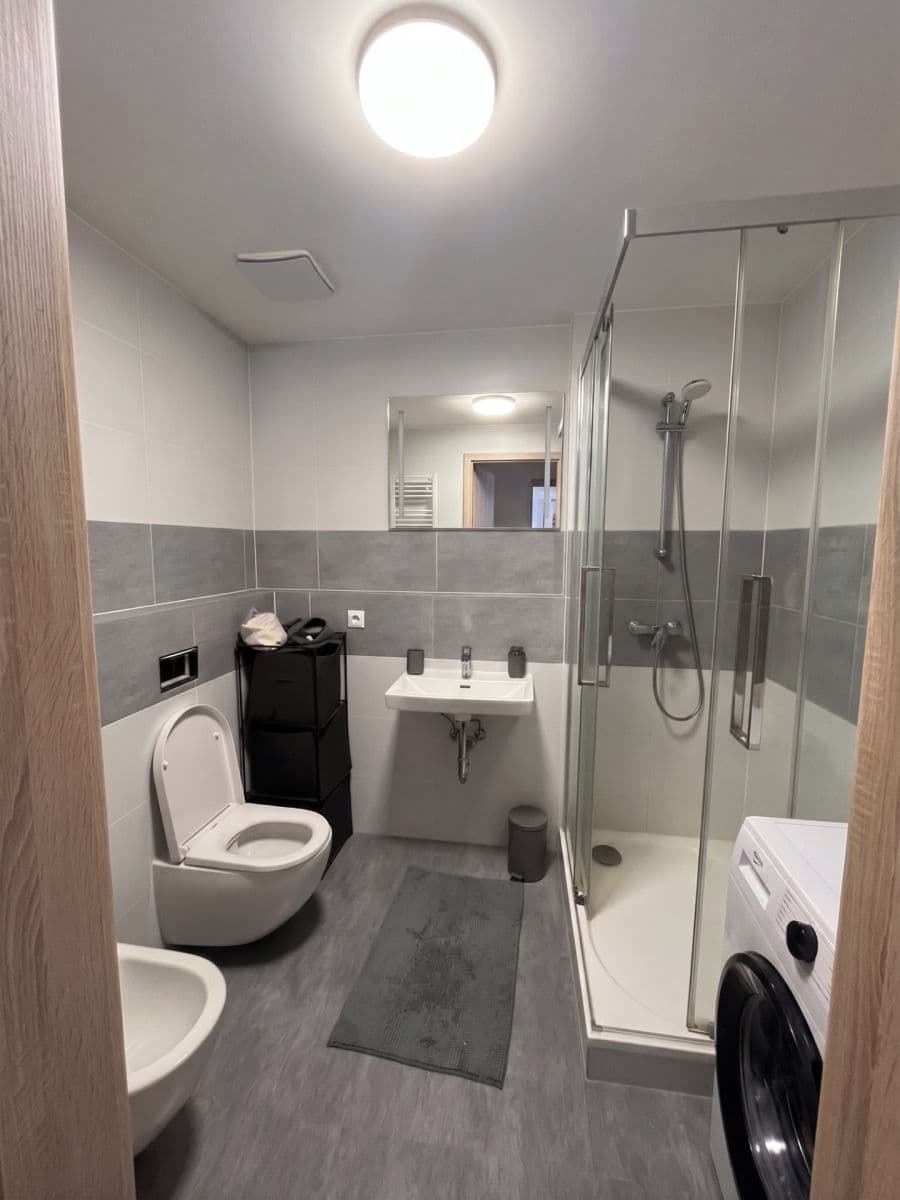 Prenájom bytu 2-izbový 47 m², 17. listopadu, Jihlava, Kraj Vysočina Prenájom bytu 2-izbový 47 m², 17. listopadu, Jihlava, Kraj Vysočina
