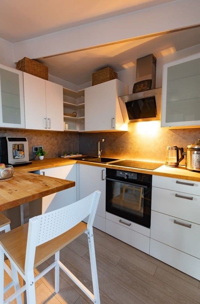 Predaj bytu 1-izbový 35 m², Žitná, Hostivice, Středočeský kraj Predaj bytu 1-izbový 35 m², Žitná, Hostivice, Středočeský kraj