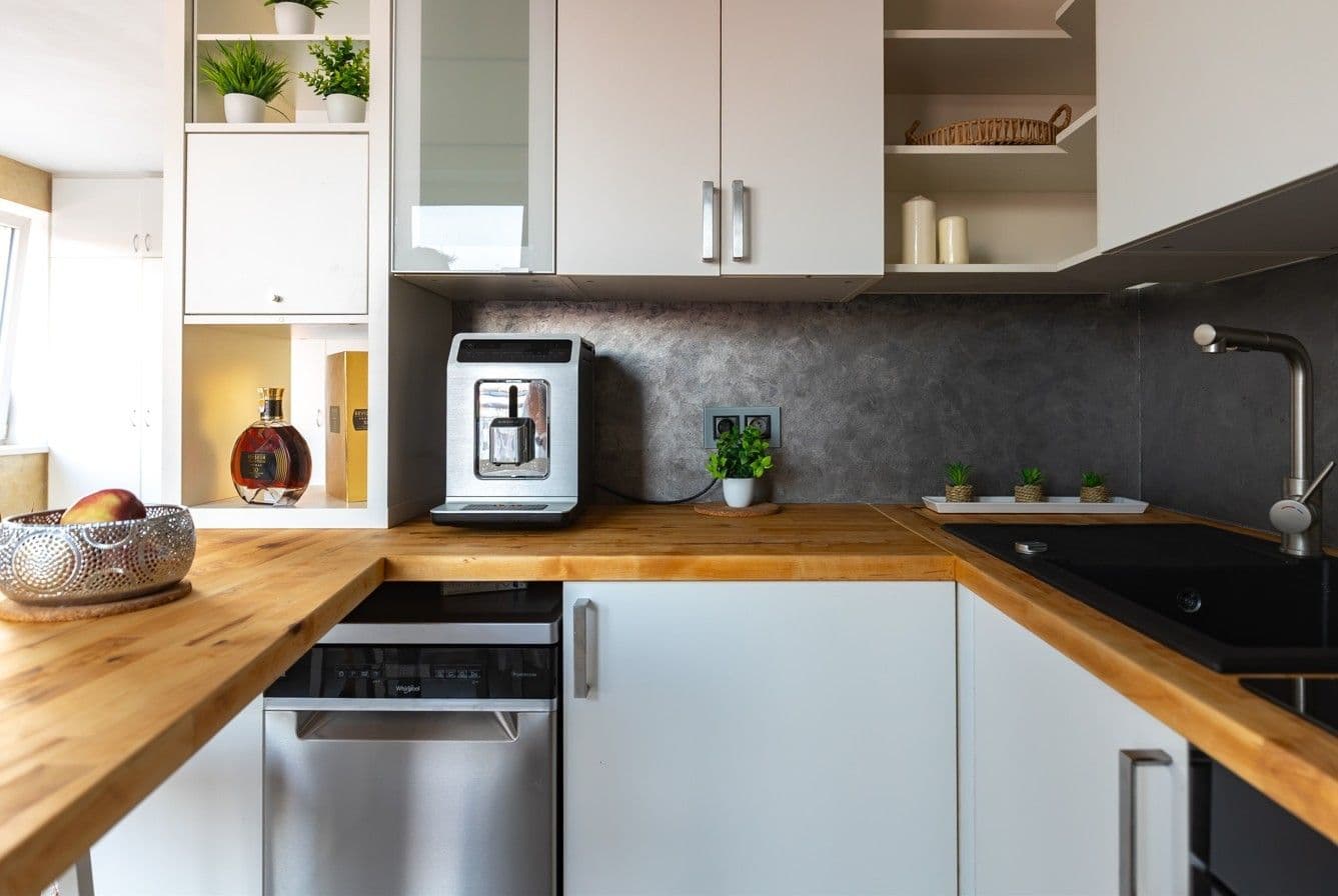Predaj bytu 1-izbový 35 m², Žitná, Hostivice, Středočeský kraj Predaj bytu 1-izbový 35 m², Žitná, Hostivice, Středočeský kraj