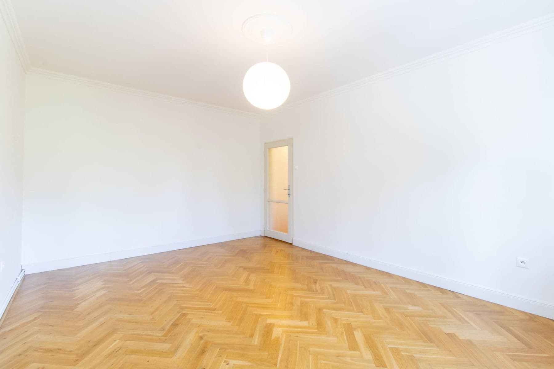 Prenájom bytu 2-izbový 75 m², Krupská, Praha, Praha Prenájom bytu 2-izbový 75 m², Krupská, Praha, Praha