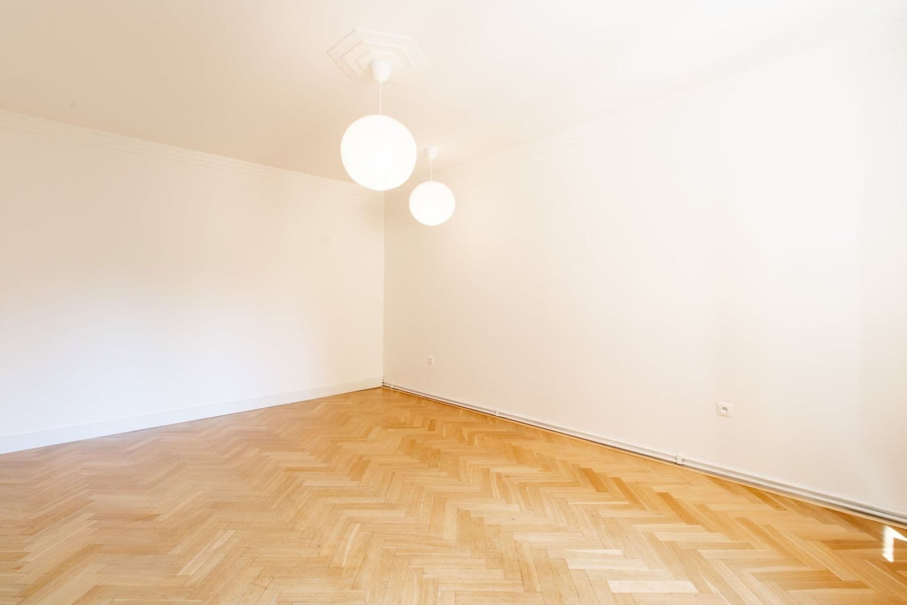 Prenájom bytu 2-izbový 75 m², Krupská, Praha, Praha Prenájom bytu 2-izbový 75 m², Krupská, Praha, Praha