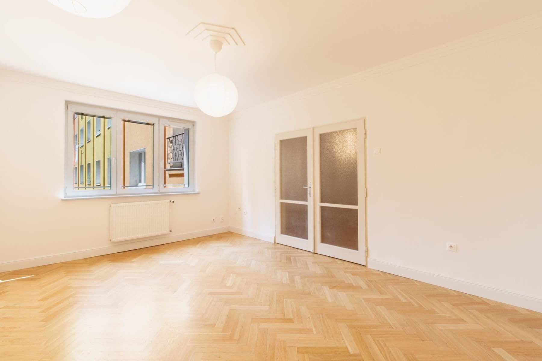 Prenájom bytu 2-izbový 75 m², Krupská, Praha, Praha Prenájom bytu 2-izbový 75 m², Krupská, Praha, Praha