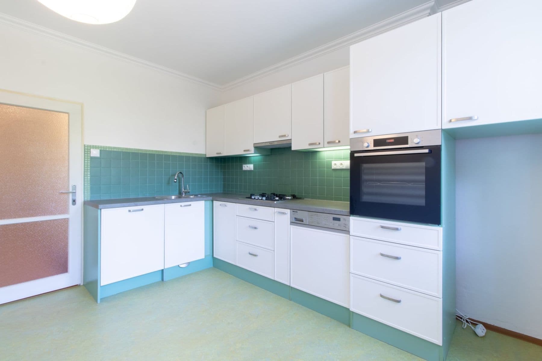 Prenájom bytu 2-izbový 75 m², Krupská, Praha, Praha Prenájom bytu 2-izbový 75 m², Krupská, Praha, Praha