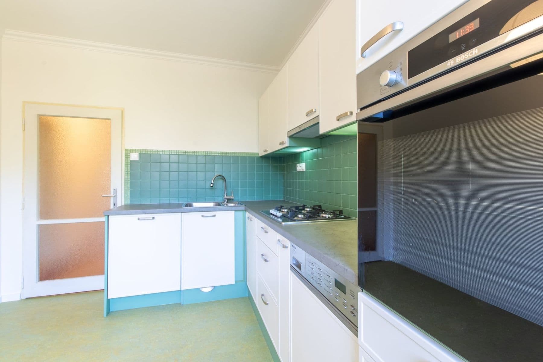 Prenájom bytu 2-izbový 75 m², Krupská, Praha, Praha Prenájom bytu 2-izbový 75 m², Krupská, Praha, Praha