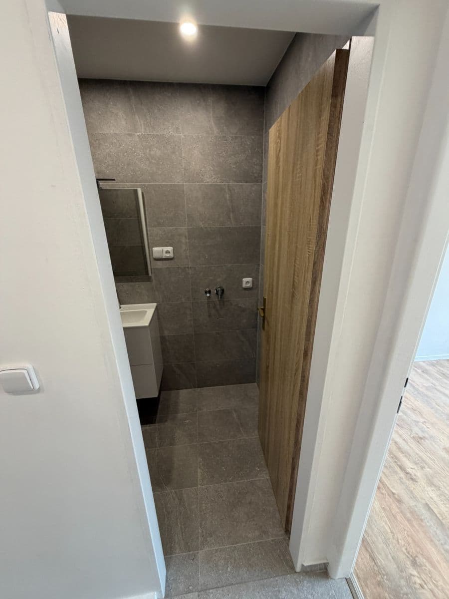 Prenájom bytu 3-izbový 55 m², Velká Hradební, Ústí nad Labem, Ústecký kraj Prenájom bytu 3-izbový 55 m², Velká Hradební, Ústí nad Labem, Ústecký kraj