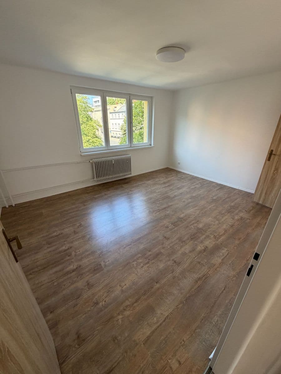Prenájom bytu 3-izbový 55 m², Velká Hradební, Ústí nad Labem, Ústecký kraj Prenájom bytu 3-izbový 55 m², Velká Hradební, Ústí nad Labem, Ústecký kraj