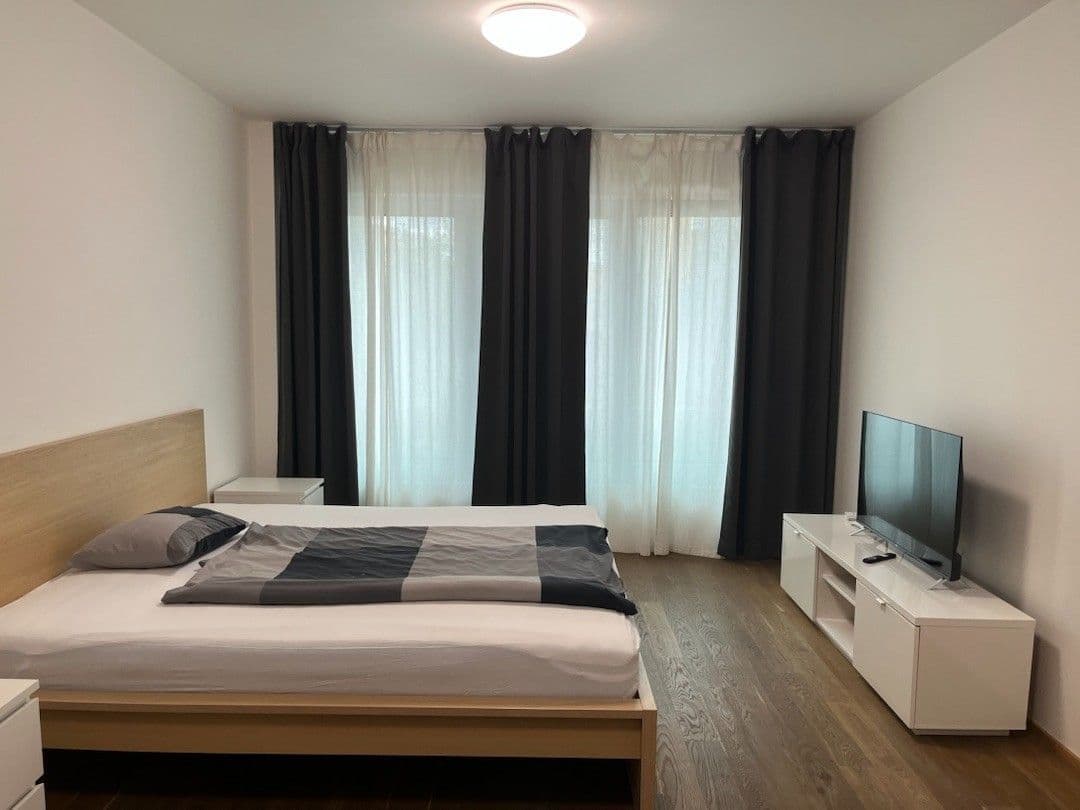 Prenájom bytu 1-izbový 37 m², Kurta Konráda, Praha, Praha Prenájom bytu 1-izbový 37 m², Kurta Konráda, Praha, Praha