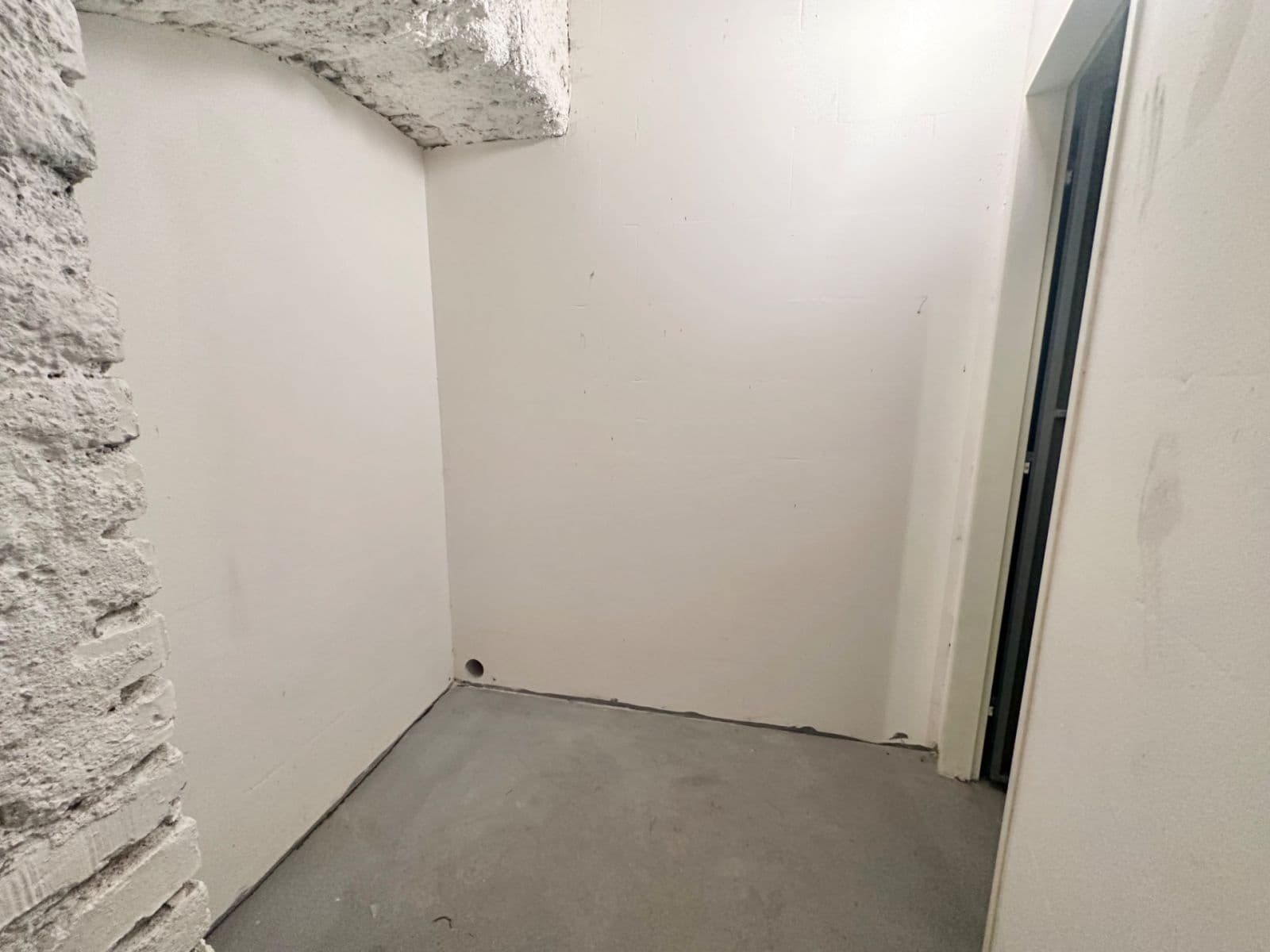 Prenájom bytu 1-izbový 37 m², Šimáčkova, Praha, Praha Prenájom bytu 1-izbový 37 m², Šimáčkova, Praha, Praha