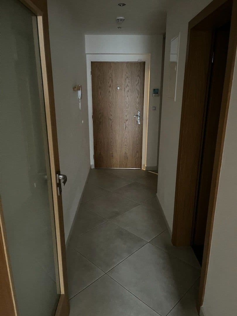 Prenájom bytu 1-izbový 36 m², Olšanská, Praha, Praha Prenájom bytu 1-izbový 36 m², Olšanská, Praha, Praha