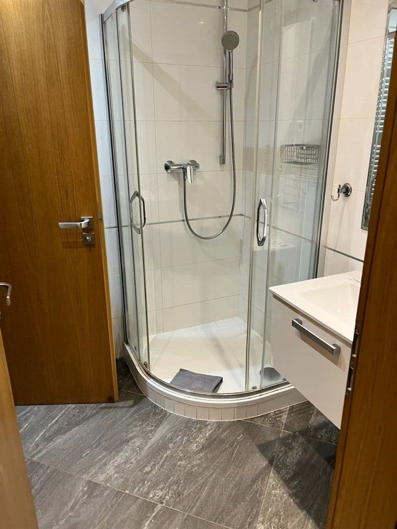 Prenájom bytu 1-izbový 36 m², Olšanská, Praha, Praha Prenájom bytu 1-izbový 36 m², Olšanská, Praha, Praha