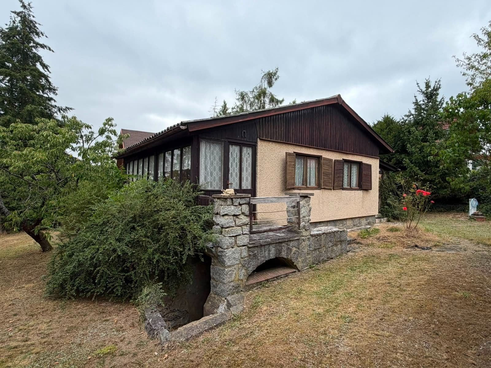 Predaj rekreačného objektu 51 m², pozemok 400 m², K Vodojemu, Hradištko, Středočeský kraj Predaj rekreačného objektu 51 m², pozemok 400 m², K Vodojemu, Hradištko, Středočeský kraj