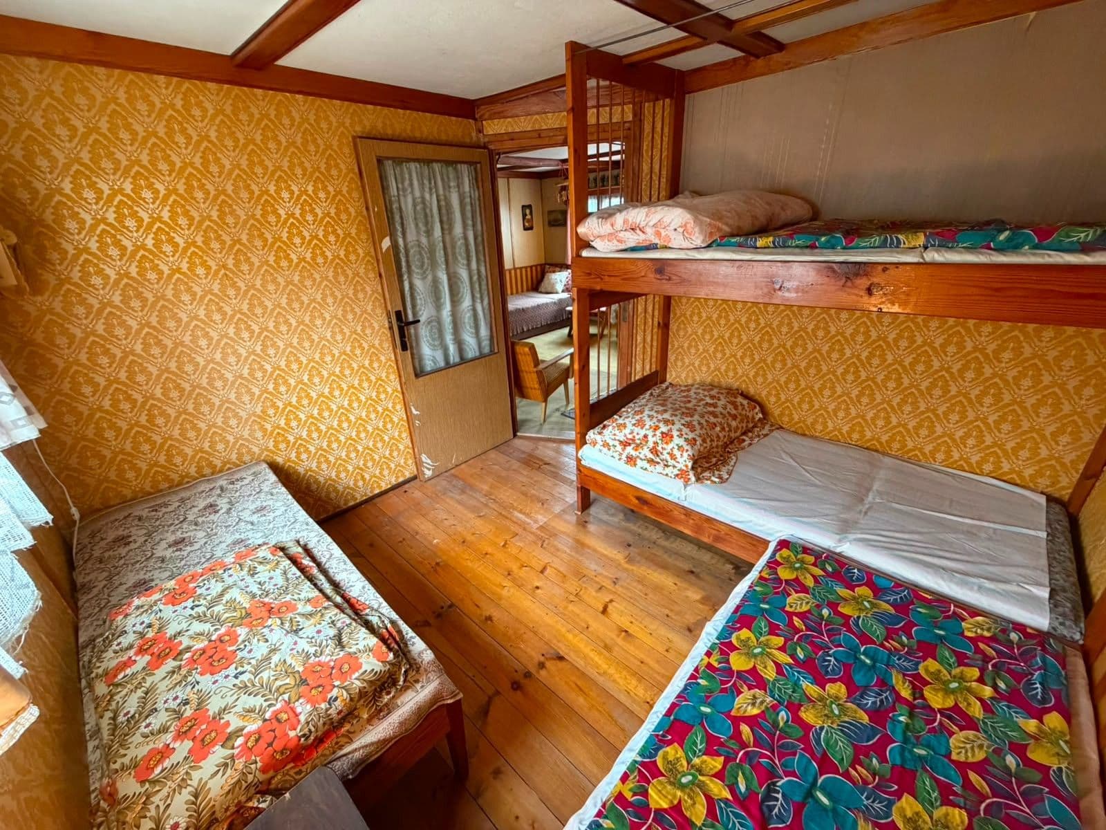 Predaj rekreačného objektu 51 m², pozemok 400 m², K Vodojemu, Hradištko, Středočeský kraj Predaj rekreačného objektu 51 m², pozemok 400 m², K Vodojemu, Hradištko, Středočeský kraj