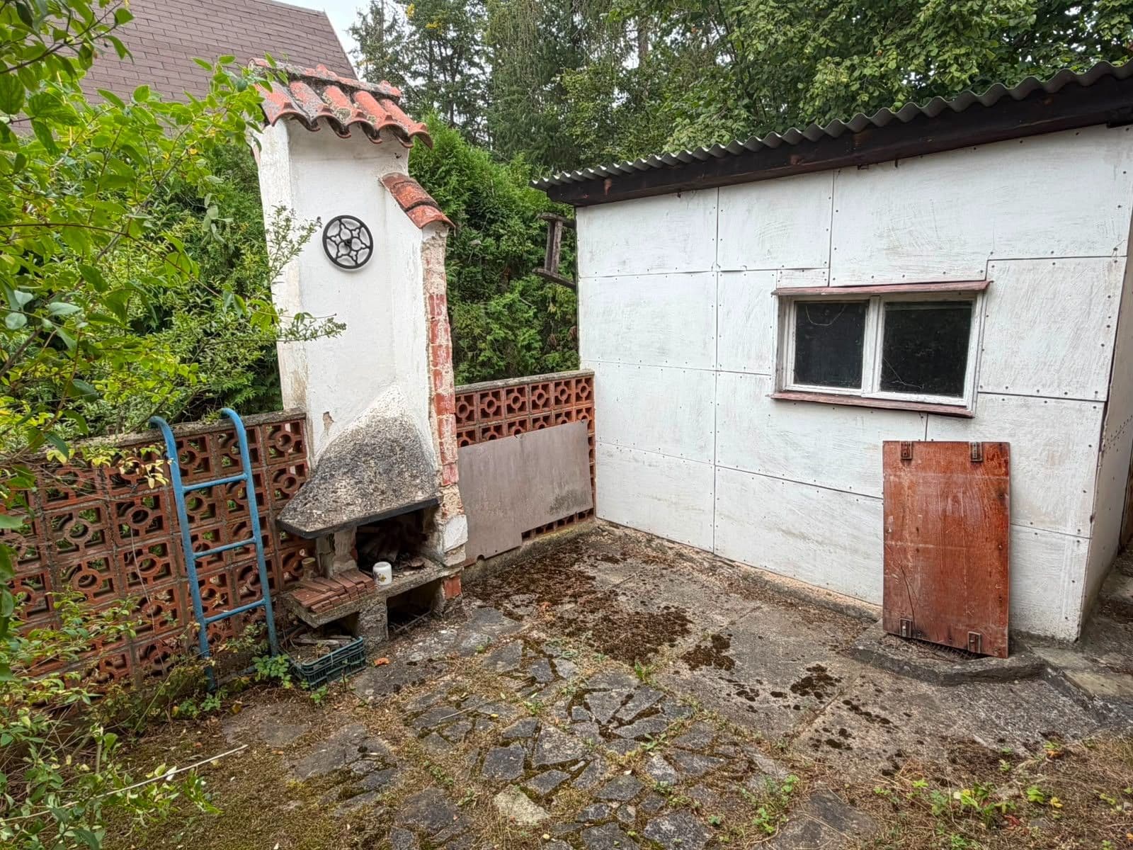 Predaj rekreačného objektu 51 m², pozemok 400 m², K Vodojemu, Hradištko, Středočeský kraj Predaj rekreačného objektu 51 m², pozemok 400 m², K Vodojemu, Hradištko, Středočeský kraj
