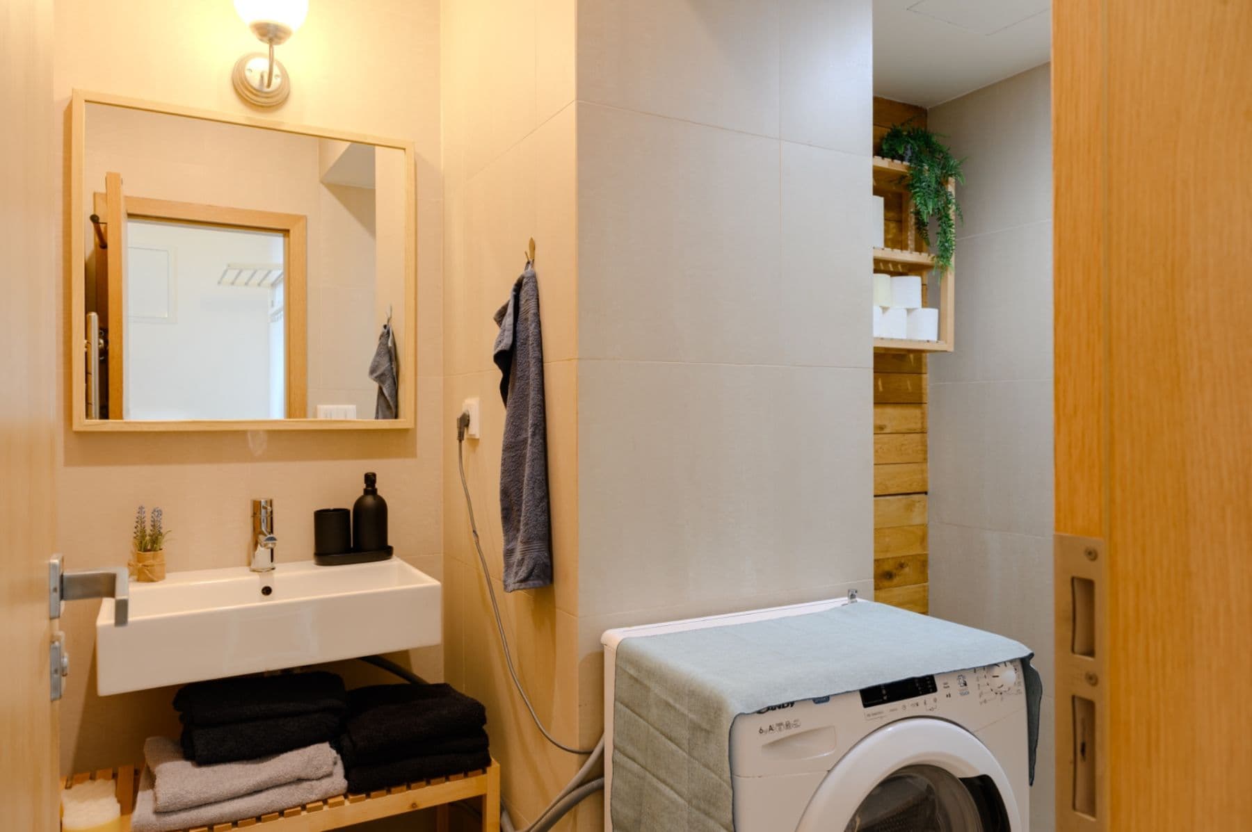 Prenájom bytu 1-izbový 37 m², U Studánky, Praha, Praha Prenájom bytu 1-izbový 37 m², U Studánky, Praha, Praha