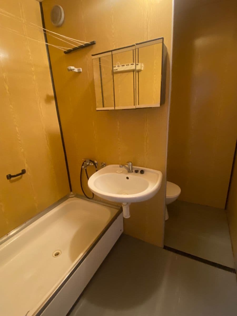 Predaj bytu 1-izbový 52 m², Jana Zajíce, Pardubice, Pardubický kraj Predaj bytu 1-izbový 52 m², Jana Zajíce, Pardubice, Pardubický kraj