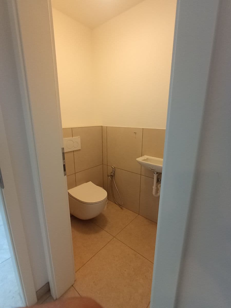 Prenájom bytu 3-izbový 72 m², Libušino údolí, Brno, Jihomoravský kraj Prenájom bytu 3-izbový 72 m², Libušino údolí, Brno, Jihomoravský kraj