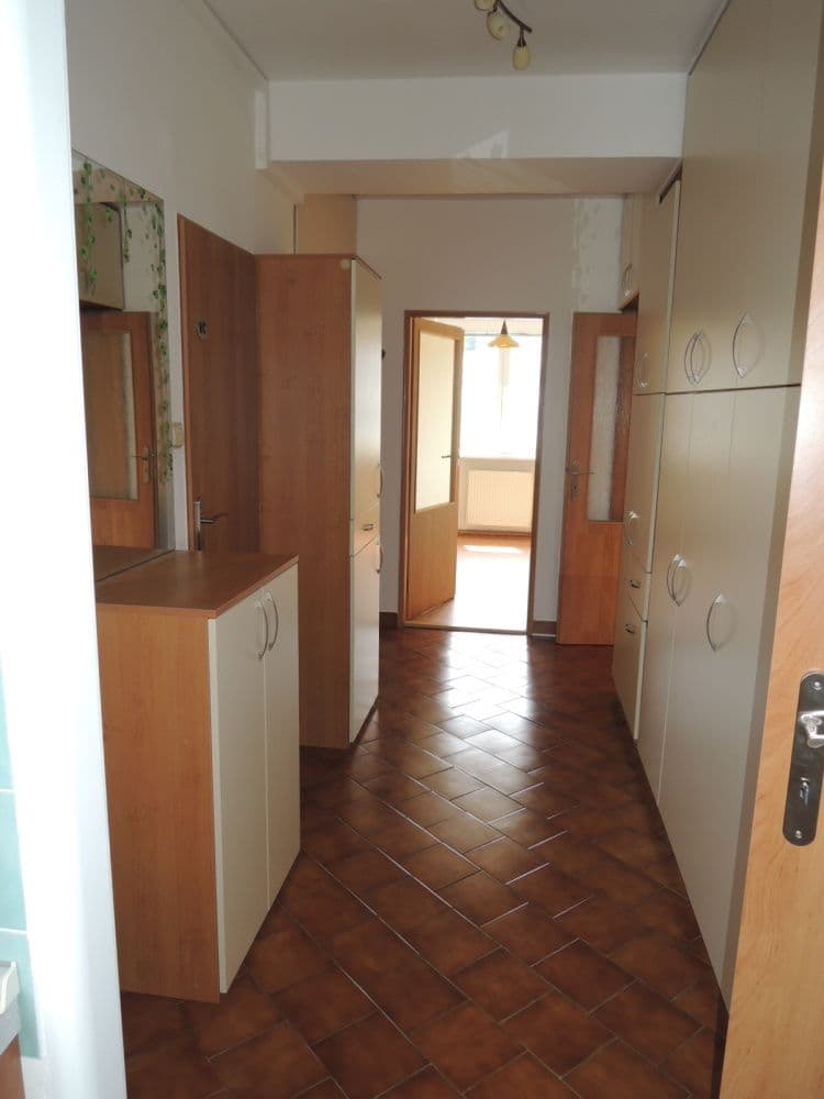 Prenájom bytu 3-izbový 81 m², Naskové, Praha, Praha Prenájom bytu 3-izbový 81 m², Naskové, Praha, Praha