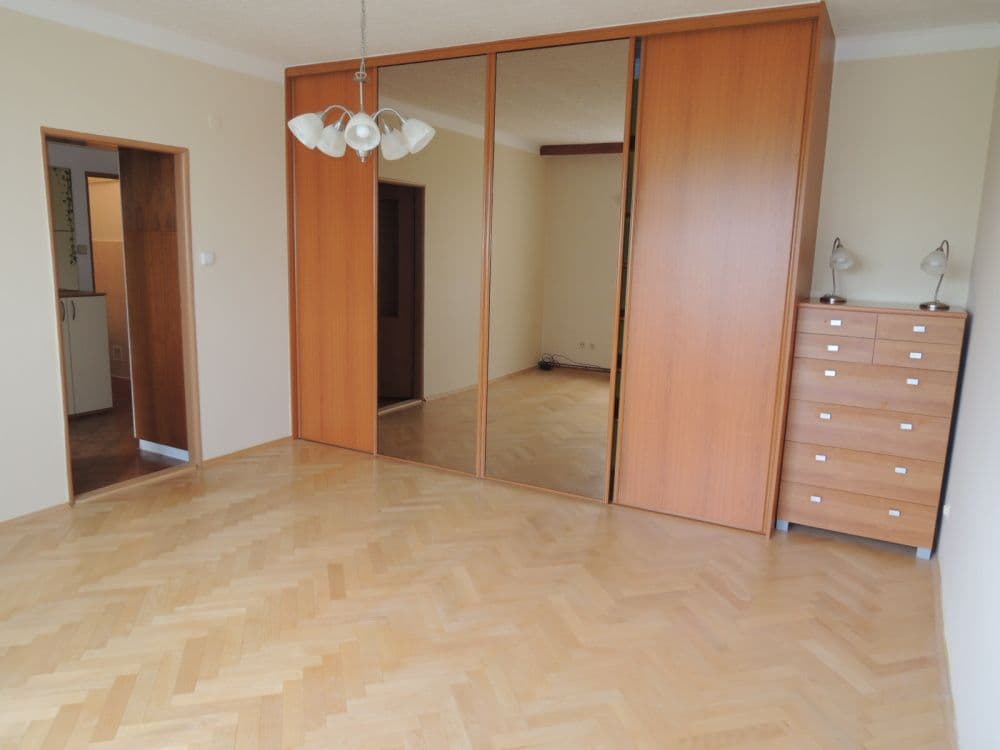 Prenájom bytu 3-izbový 81 m², Naskové, Praha, Praha Prenájom bytu 3-izbový 81 m², Naskové, Praha, Praha