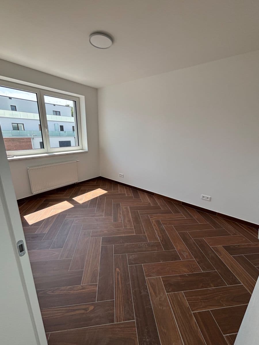 Prenájom bytu 2-izbový 46 m², Třída Jiřího Pelikána, Olomouc, Olomoucký kraj Prenájom bytu 2-izbový 46 m², Třída Jiřího Pelikána, Olomouc, Olomoucký kraj