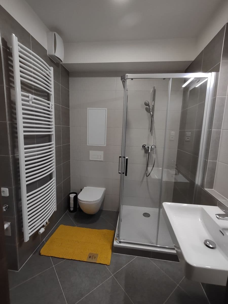 Prenájom bytu 1-izbový 25 m², Nádražní, Kralupy nad Vltavou, Středočeský kraj Prenájom bytu 1-izbový 25 m², Nádražní, Kralupy nad Vltavou, Středočeský kraj