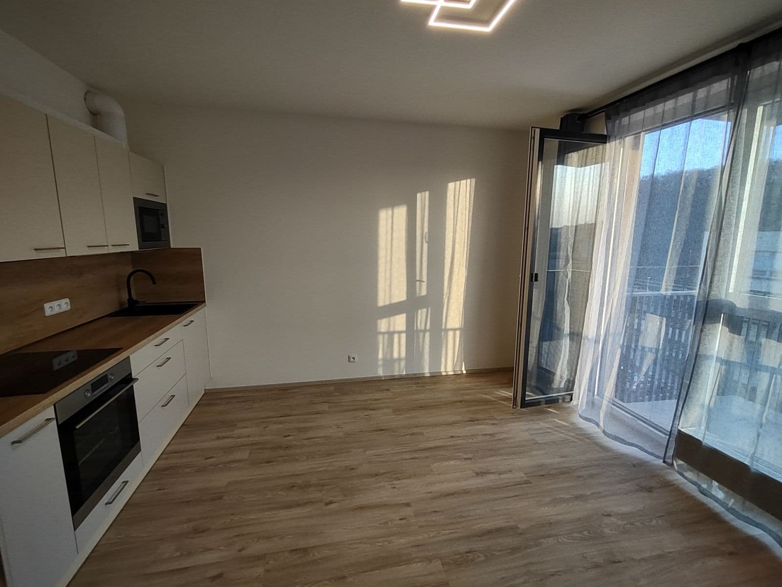 Prenájom bytu 1-izbový 25 m², Nádražní, Kralupy nad Vltavou, Středočeský kraj Prenájom bytu 1-izbový 25 m², Nádražní, Kralupy nad Vltavou, Středočeský kraj