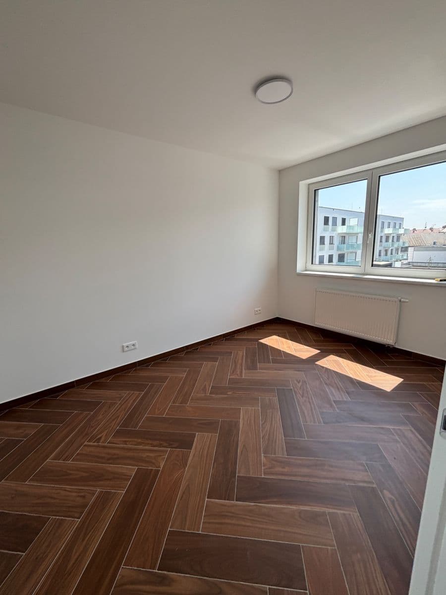 Prenájom bytu 2-izbový 46 m², Třída Jiřího Pelikána, Olomouc, Olomoucký kraj Prenájom bytu 2-izbový 46 m², Třída Jiřího Pelikána, Olomouc, Olomoucký kraj