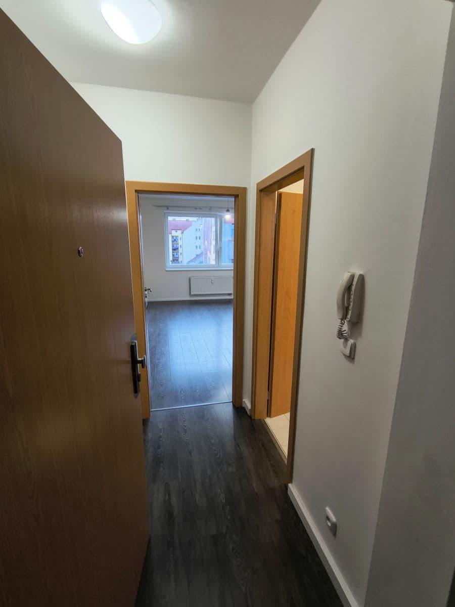Predaj bytu 1-izbový 32 m², Pichlova, Pardubice, Pardubický kraj Predaj bytu 1-izbový 32 m², Pichlova, Pardubice, Pardubický kraj