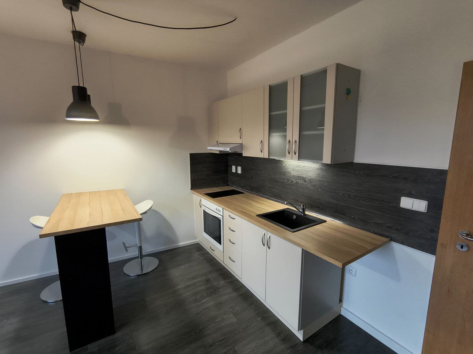 Predaj bytu 1-izbový 32 m², Pichlova, Pardubice, Pardubický kraj Predaj bytu 1-izbový 32 m², Pichlova, Pardubice, Pardubický kraj