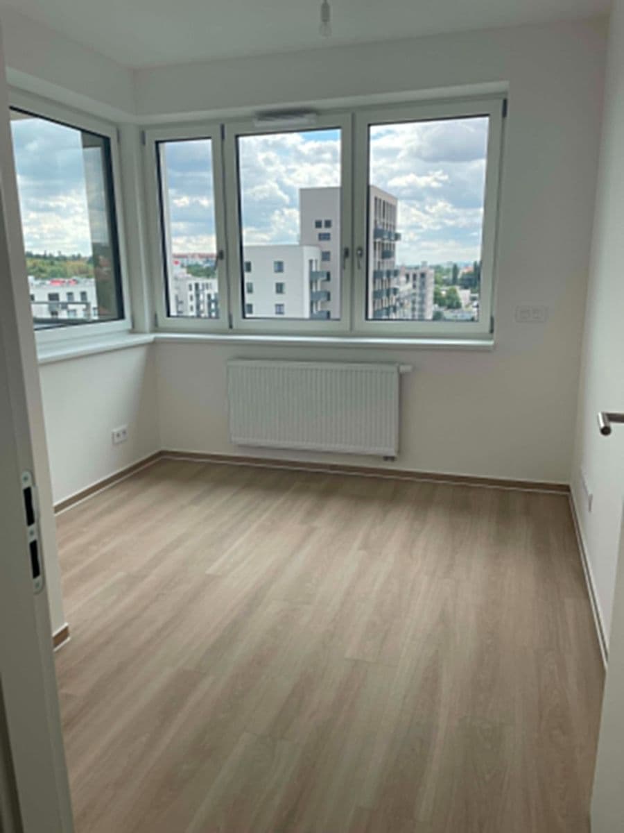 Prenájom bytu 3-izbový 70 m², Střední, Brno, Jihomoravský kraj Prenájom bytu 3-izbový 70 m², Střední, Brno, Jihomoravský kraj