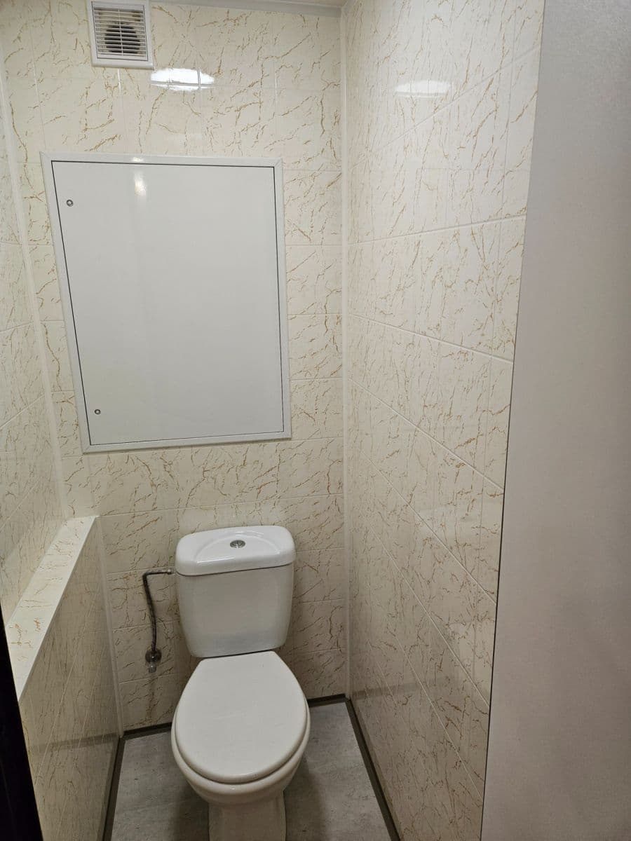 Prenájom bytu 3-izbový 67 m², Tovární, Beroun, Středočeský kraj Prenájom bytu 3-izbový 67 m², Tovární, Beroun, Středočeský kraj