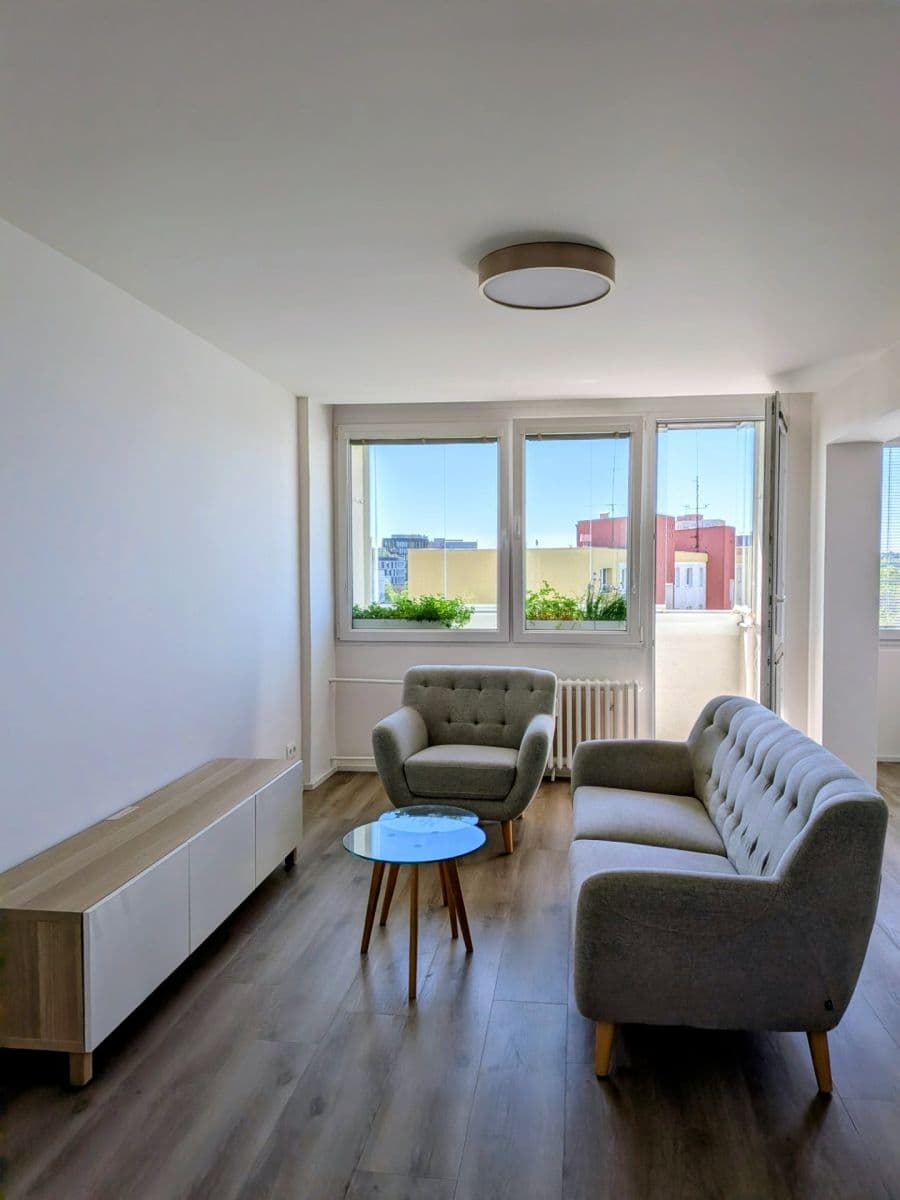 Prenájom bytu 3-izbový 73 m², Evropská, Praha, Praha Prenájom bytu 3-izbový 73 m², Evropská, Praha, Praha