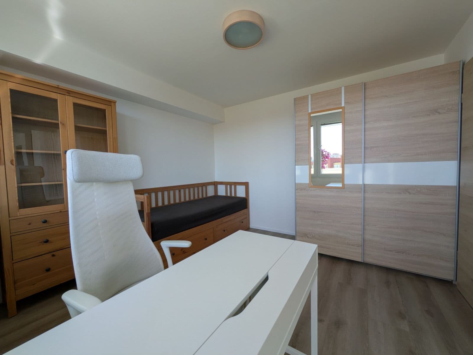 Prenájom bytu 3-izbový 73 m², Evropská, Praha, Praha Prenájom bytu 3-izbový 73 m², Evropská, Praha, Praha
