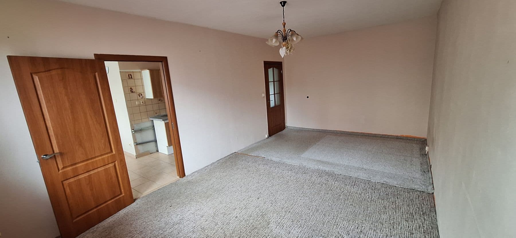 Predaj bytu 2-izbový 61 m², Hluboká, Ústí nad Labem, Ústecký kraj Predaj bytu 2-izbový 61 m², Hluboká, Ústí nad Labem, Ústecký kraj