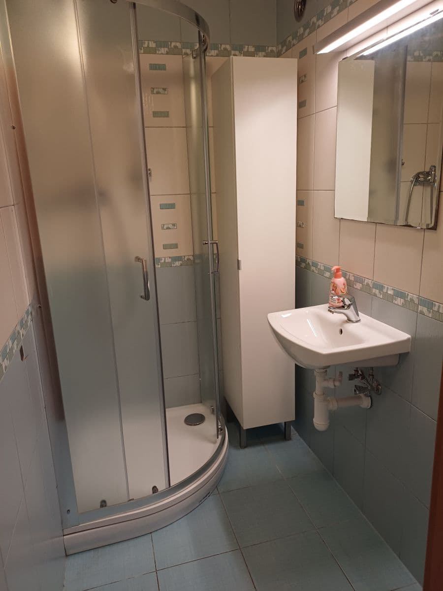 Prenájom bytu 2-izbový 42 m², Čimická, Praha, Praha Prenájom bytu 2-izbový 42 m², Čimická, Praha, Praha