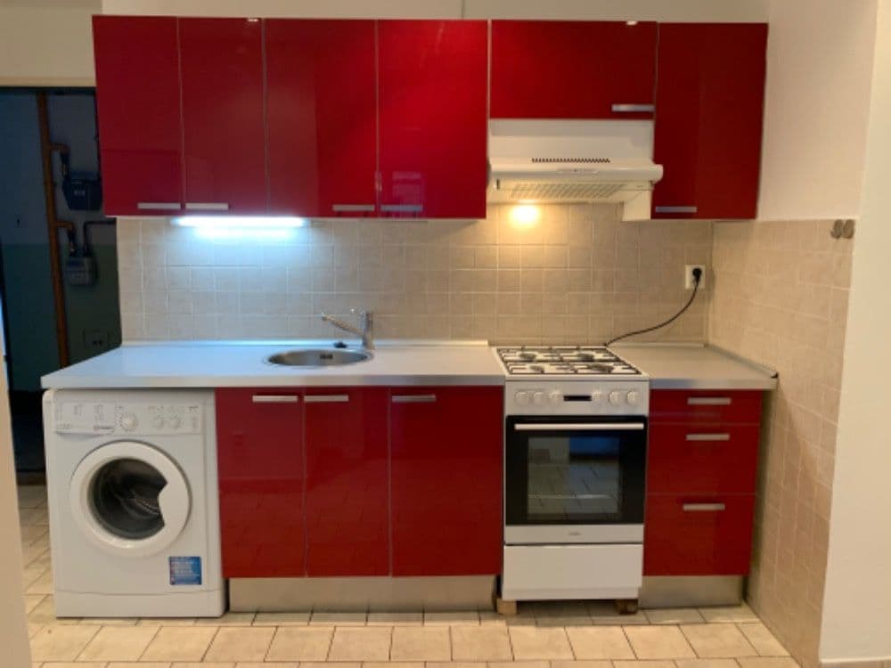 Prenájom bytu 2-izbový 54 m², 28. pluku, Praha, Praha Prenájom bytu 2-izbový 54 m², 28. pluku, Praha, Praha