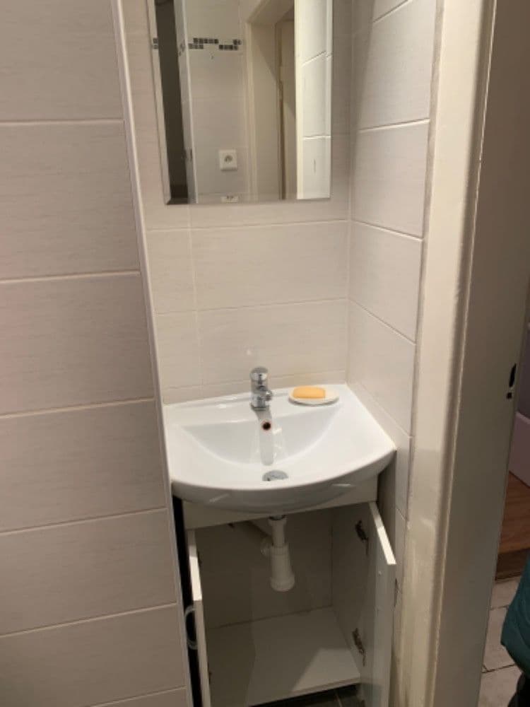 Prenájom bytu 2-izbový 54 m², 28. pluku, Praha, Praha Prenájom bytu 2-izbový 54 m², 28. pluku, Praha, Praha