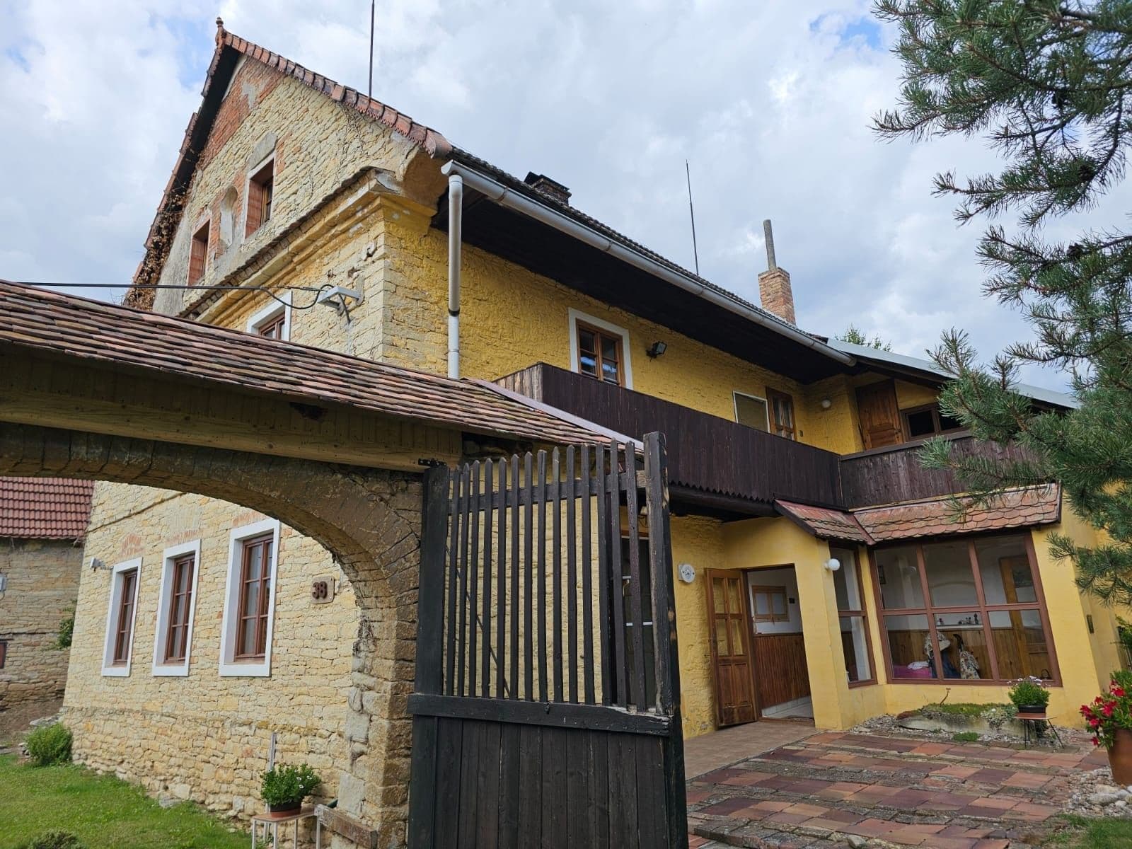 Predaj domu 1.067 m², pozemok 1.970 m², Vraclav, Pardubický kraj Predaj domu 1.067 m², pozemok 1.970 m², Vraclav, Pardubický kraj