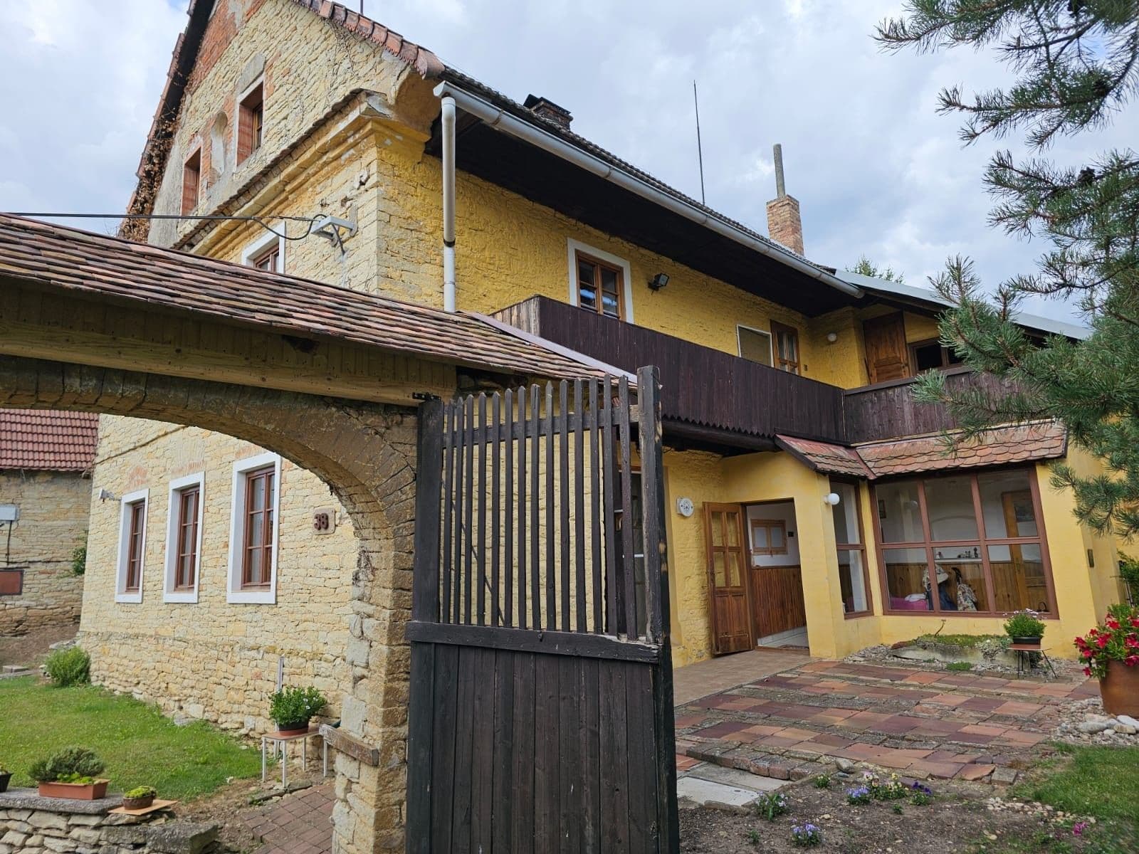Predaj domu 1.067 m², pozemok 1.970 m², Vraclav, Pardubický kraj Predaj domu 1.067 m², pozemok 1.970 m², Vraclav, Pardubický kraj