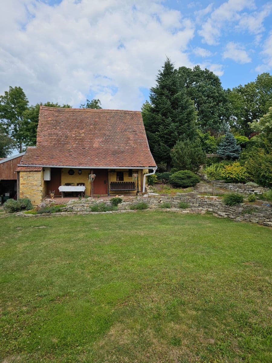 Predaj domu 1.067 m², pozemok 1.970 m², Vraclav, Pardubický kraj Predaj domu 1.067 m², pozemok 1.970 m², Vraclav, Pardubický kraj