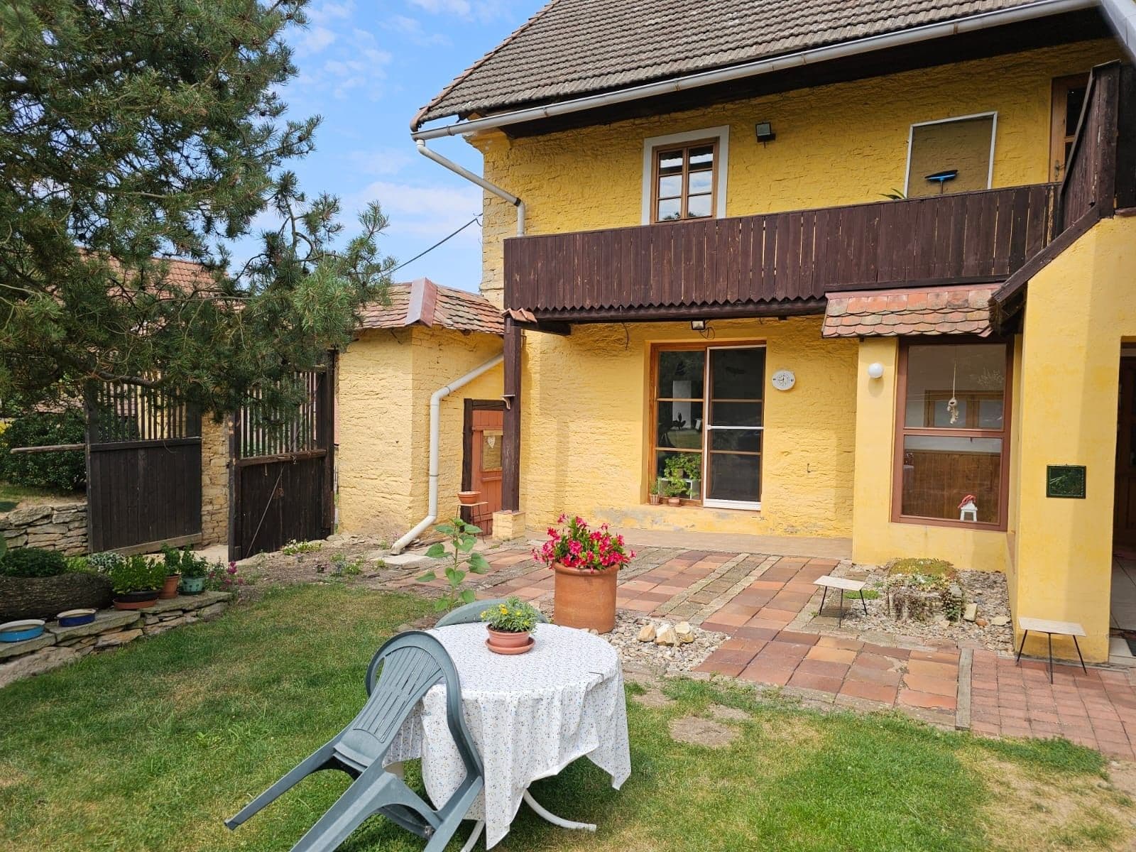 Predaj domu 1.067 m², pozemok 1.970 m², Vraclav, Pardubický kraj Predaj domu 1.067 m², pozemok 1.970 m², Vraclav, Pardubický kraj