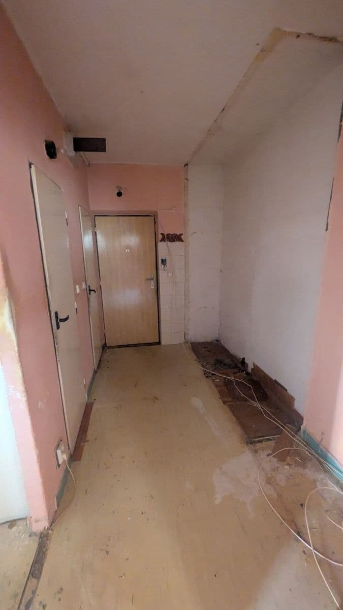 Predaj bytu 3-izbový 60 m², Na Kopci, Karviná, Moravskoslezský kraj Predaj bytu 3-izbový 60 m², Na Kopci, Karviná, Moravskoslezský kraj