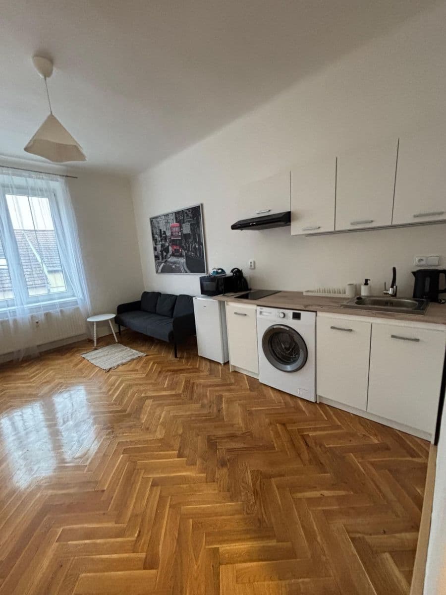 Prenájom bytu 2-izbový 62 m², Čejkova, Brno, Jihomoravský kraj Prenájom bytu 2-izbový 62 m², Čejkova, Brno, Jihomoravský kraj