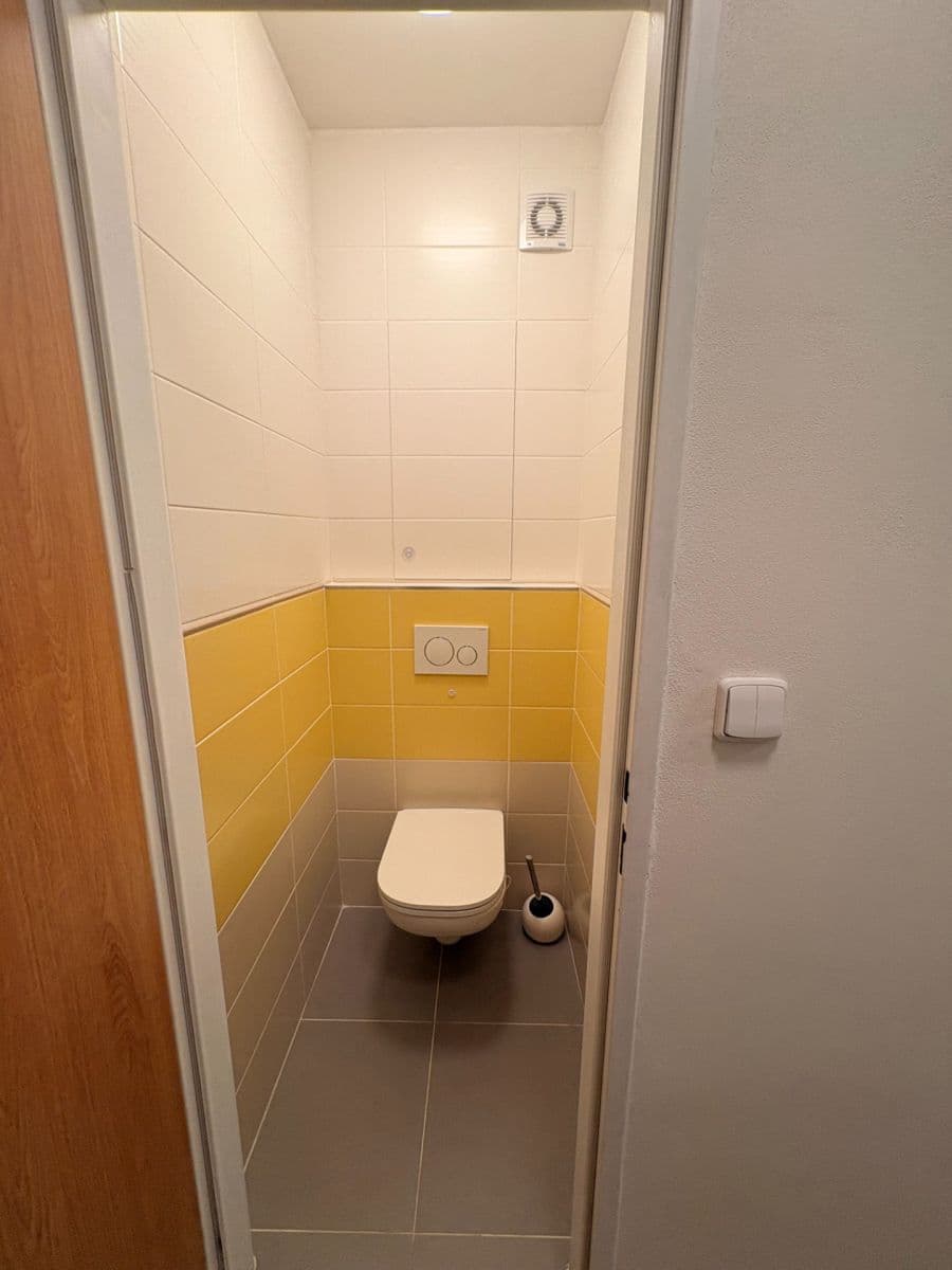 Prenájom bytu 3-izbový 65 m², Myslivečkova, Praha, Praha Prenájom bytu 3-izbový 65 m², Myslivečkova, Praha, Praha